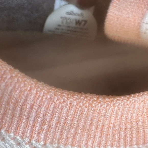 Allbirds women’s size 7 Sneakers in Coral and White - Picture 5 of 5